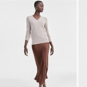 New 100% Cashmere V-Neck Sweater